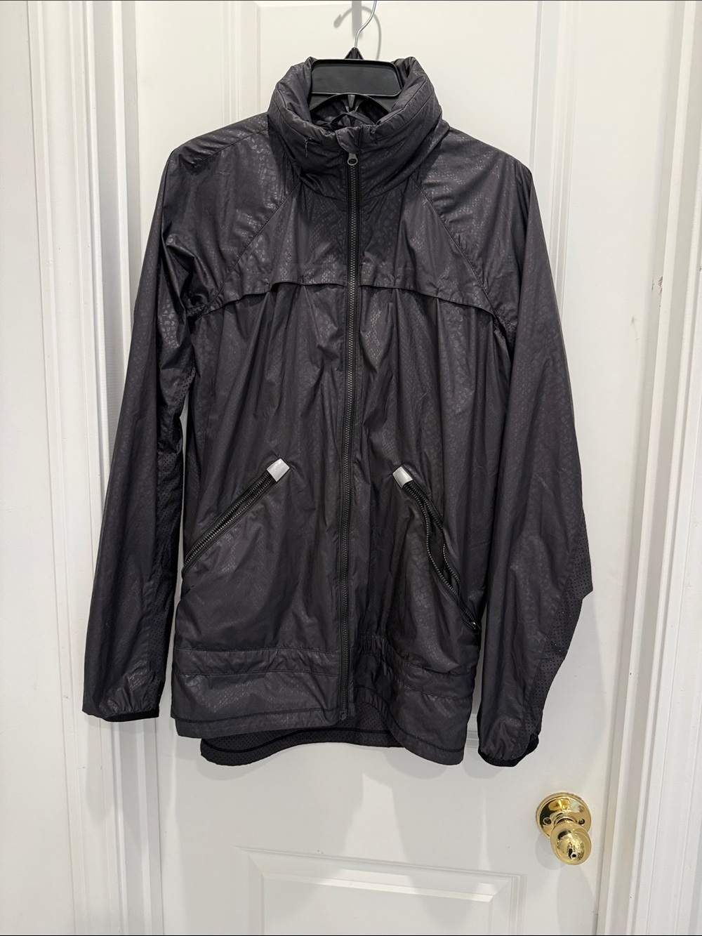 Lulu women’s Lightweight Black Windbreaker Jacket - Casual Active Outerwear